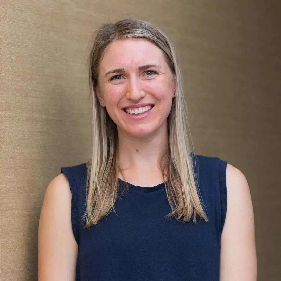 Lizzie Thomson Flow Yoga & Wellbeing teacher