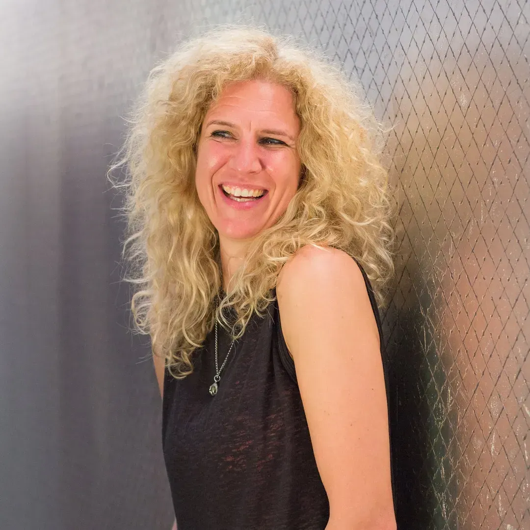 Nicole Mackes Flow Yoga & Wellbeing teacher