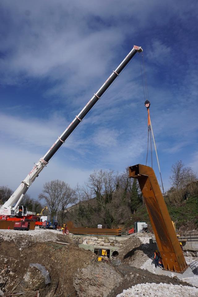 mezzo per la gestione di merci fuori misura