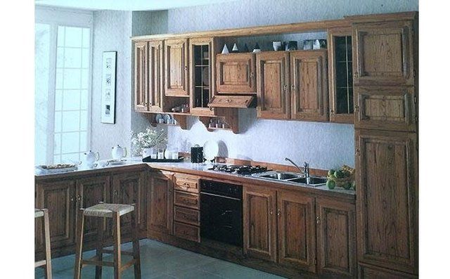 Cucina in legno di arte povera