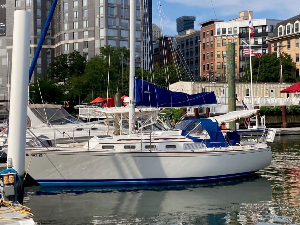 2024 Custom 108' (32.92 m)