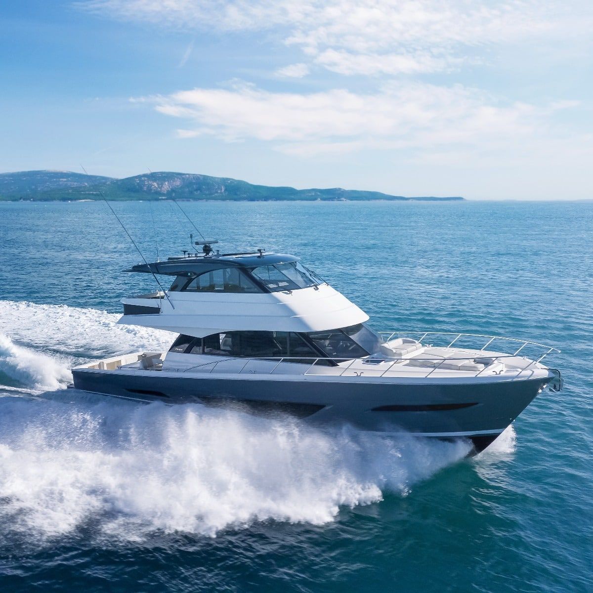 2024 Custom 108' (32.92 m)
