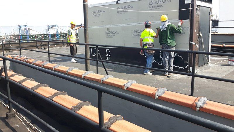 Licensed roofing contractors