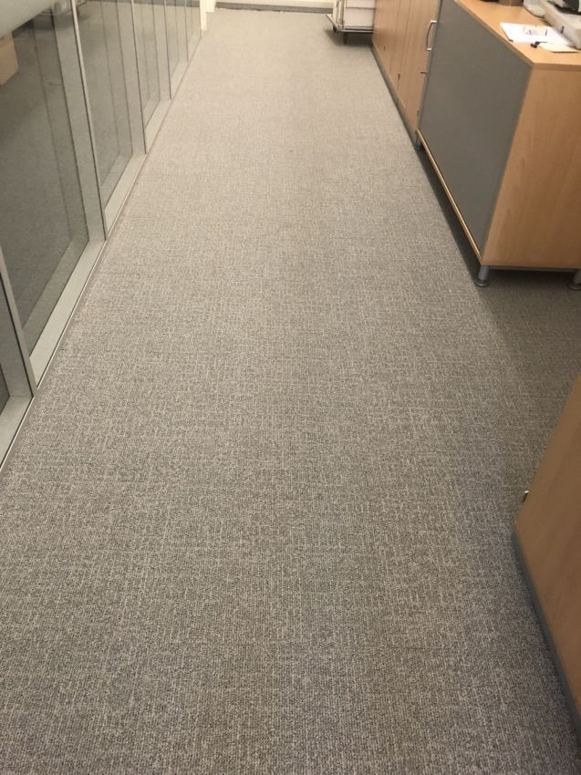 Moquette dans un couloir