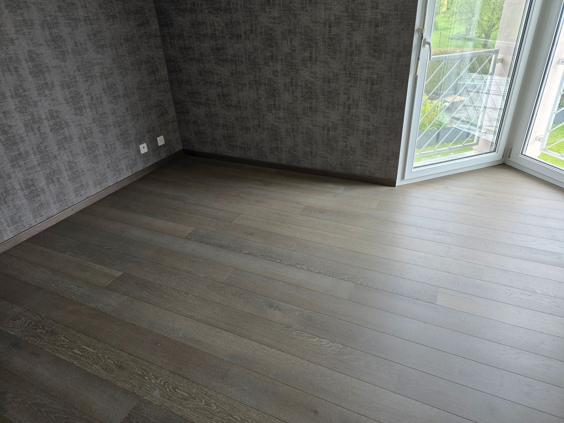 Escalier et attique en parquet