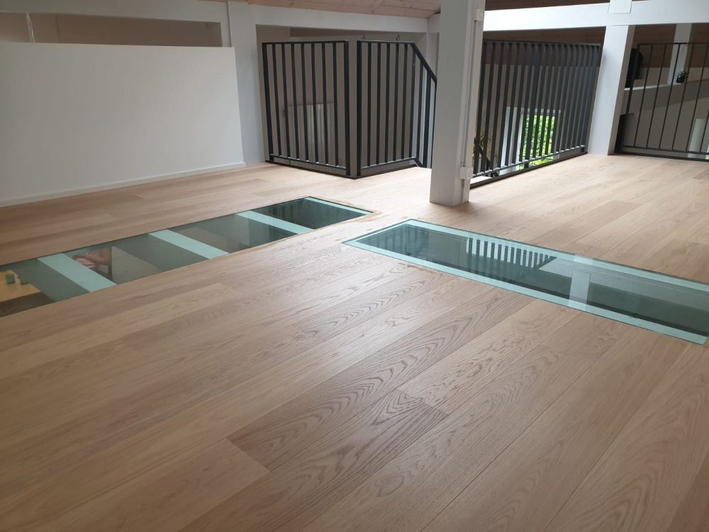 Parquet à l'étage avec puit de lumière
