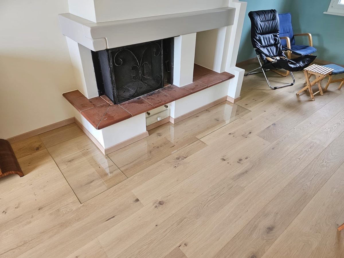 Parquet devant cheminée de salon