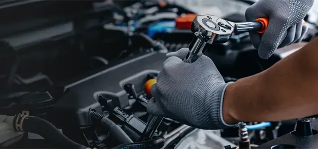 Expert Mechanic At Work | Sylvan Lake AUTOPRO Inc