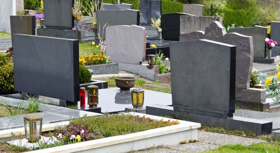 Articoli funerari per cimiteri