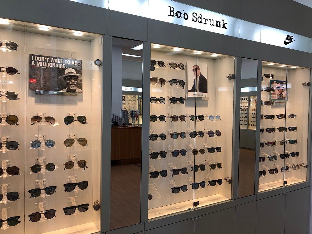 negozio di occhiali da vista e da sole
