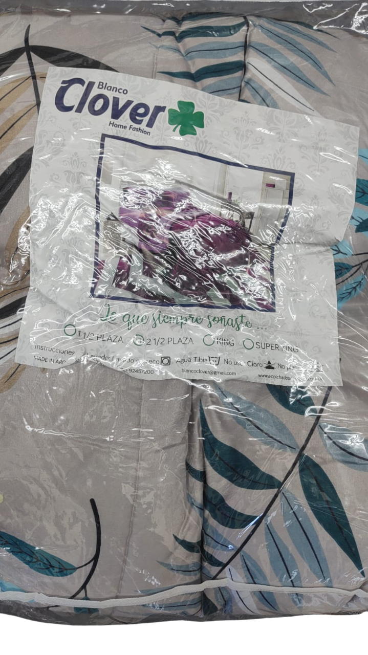 Un juego de edredón empaquetado