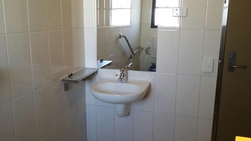 Bathroom sink and mirror - Bathroom Plumbing in Darwin, NT