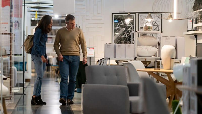 Retail Store Pick ups Furniture and large items Delivery in Toronto ON