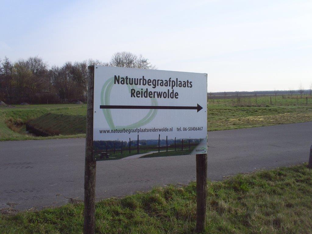 Begraven in de natuur, een nieuwe ontwikkeling. Voor beheerder en uitvoerder altijd weer een nieuwe uitdaging