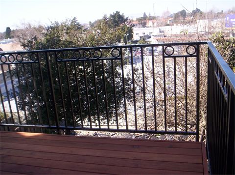 Railing With Circles — Mellman & Perdue CPAs — Oakland, CA