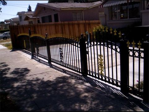 Curve Top Fence — Mellman & Perdue CPAs — Oakland, CA