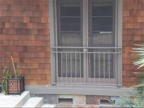 Door Small Rail — Mellman & Perdue CPAs — Oakland, CA