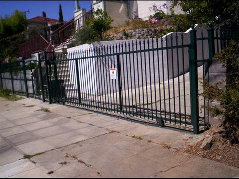 Border Fence — Mellman & Perdue CPAs — Oakland, CA