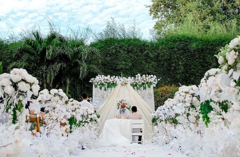 Harvest Hotel wedding venue let our team help plan your wedding