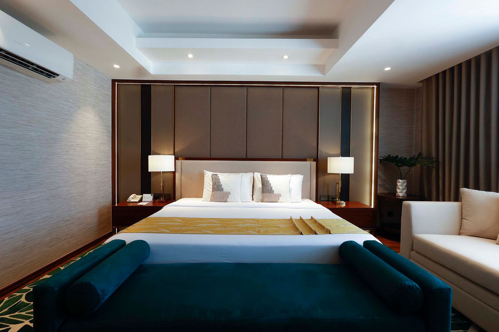 Cabanatuan City hotel deluxe room