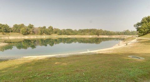 Prato intorno ad un lago