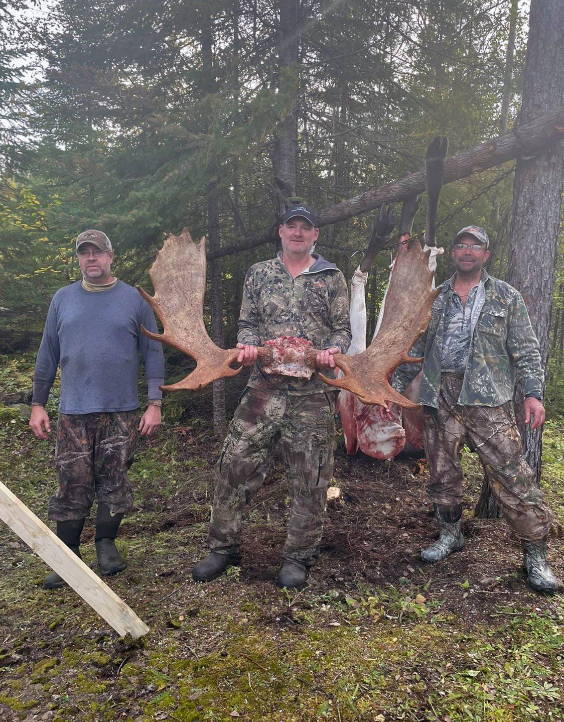 Moose hunting Canada, Andomoozwe Outfitters