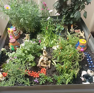 Le PiKassos on the Wall Fairy Village