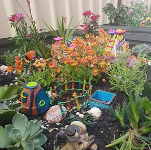 plants at Le PiKassos