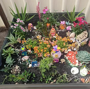 Le PiKassos on the Wall Fairy Village