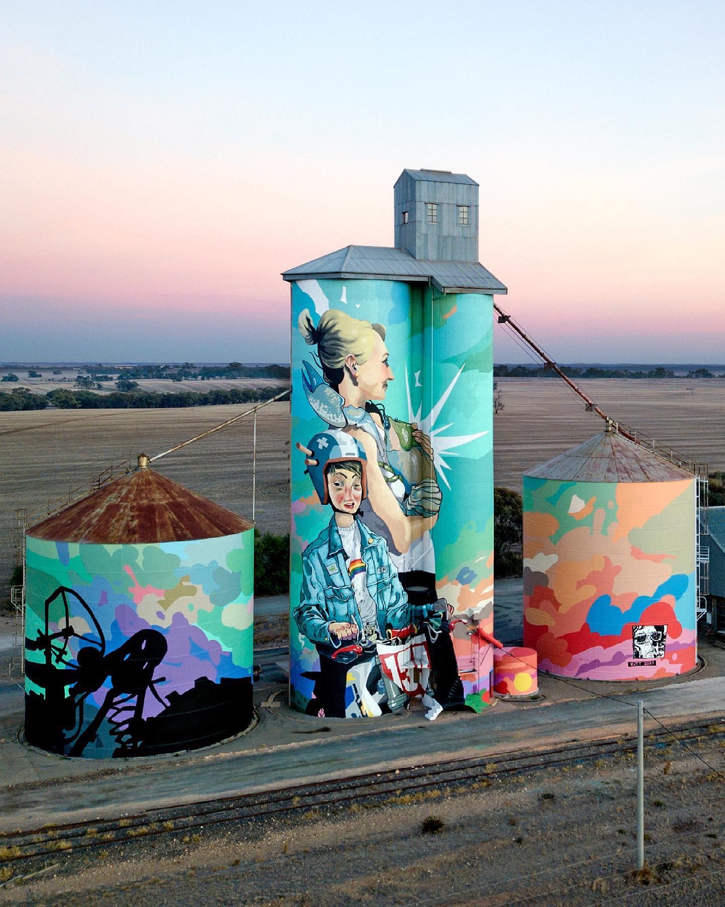 Albacutya silo art