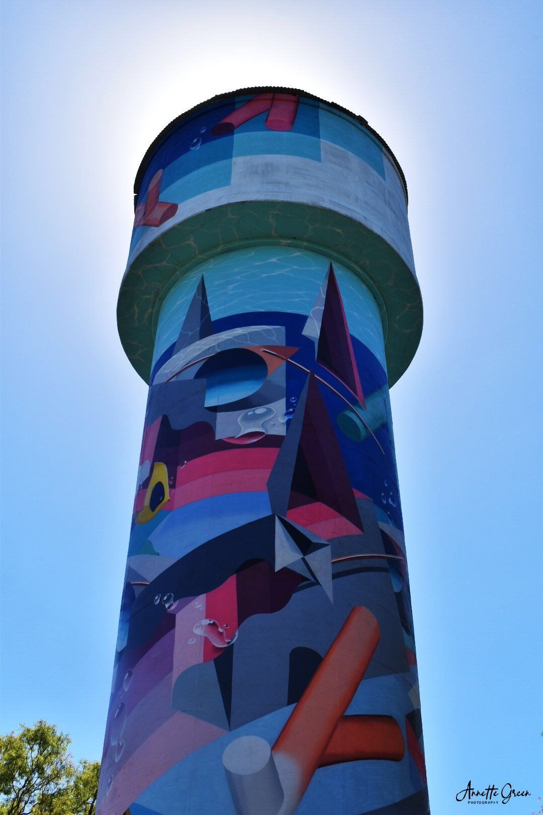 Holloway's Beach Water Tower Art, Australian Silo Art Trail
