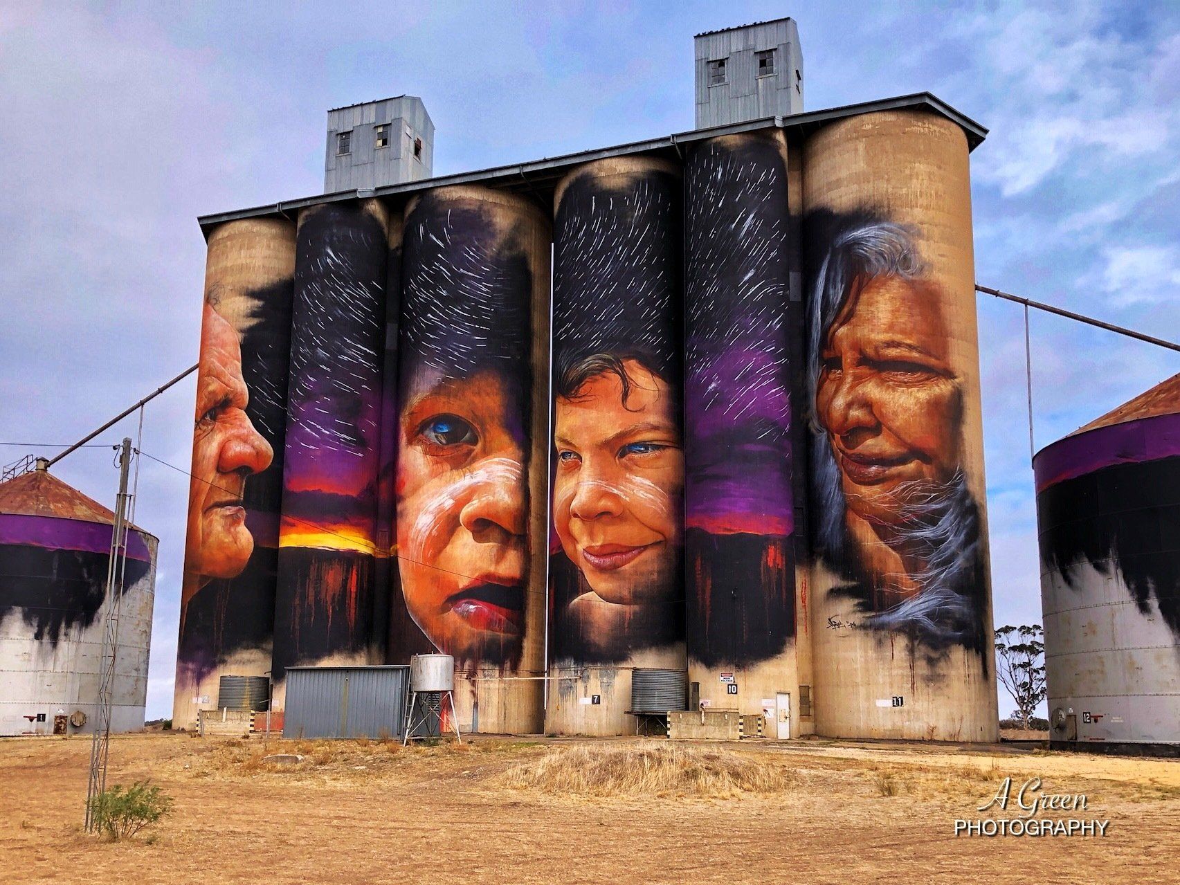 GrainCorp Silos at Sheep Hills, Victoria by Adnate, Photo by Annette Green