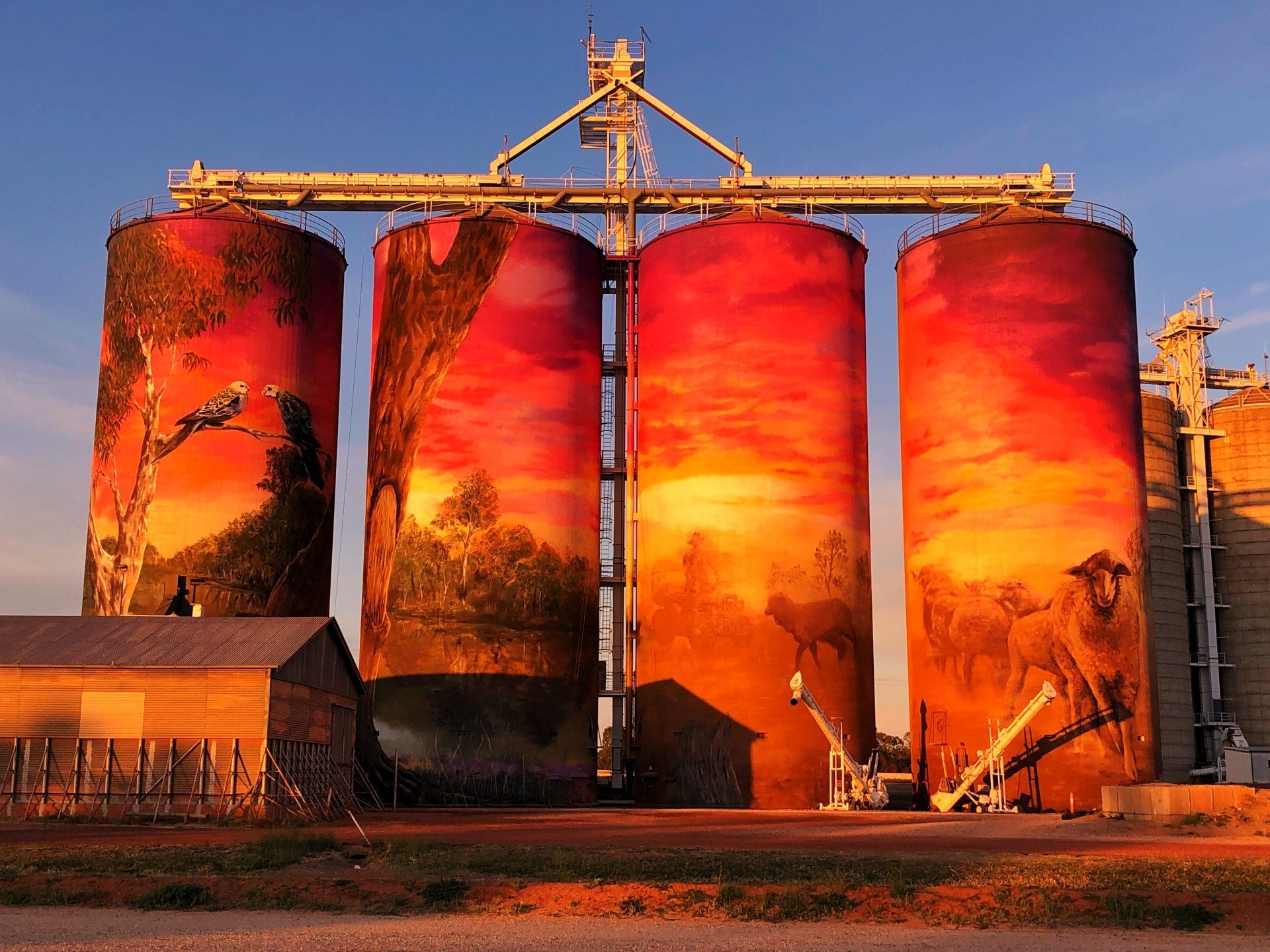 Thallon Silo Art, Australian Silo Art Trail, Joel Fergie, Travis Vinson