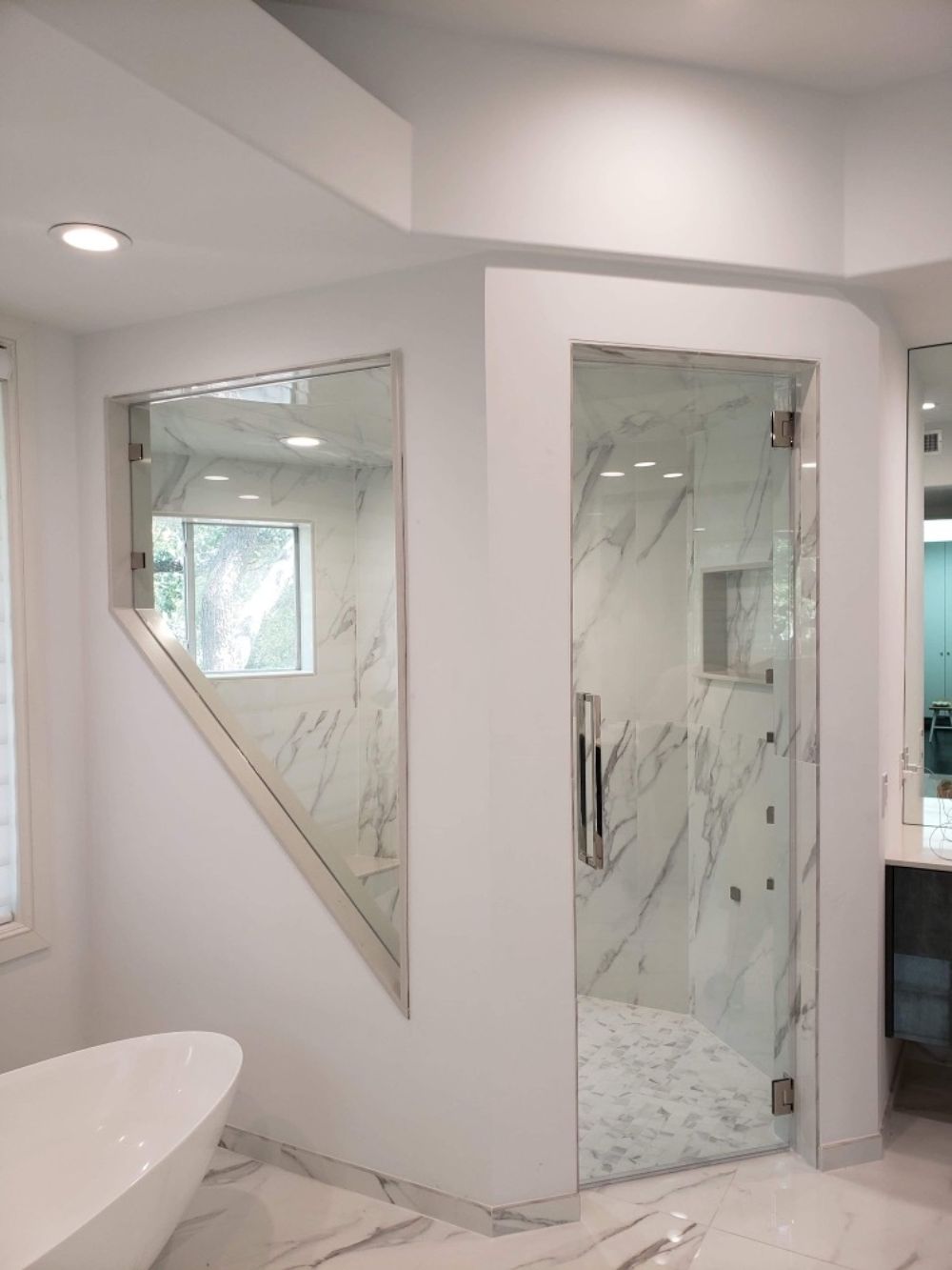 Custom Glass & Mirror