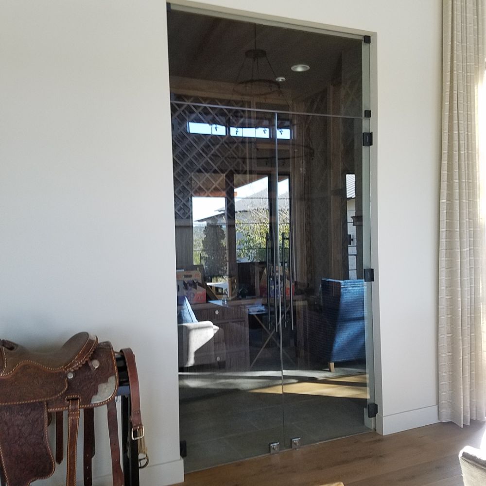 Custom Glass & Mirror