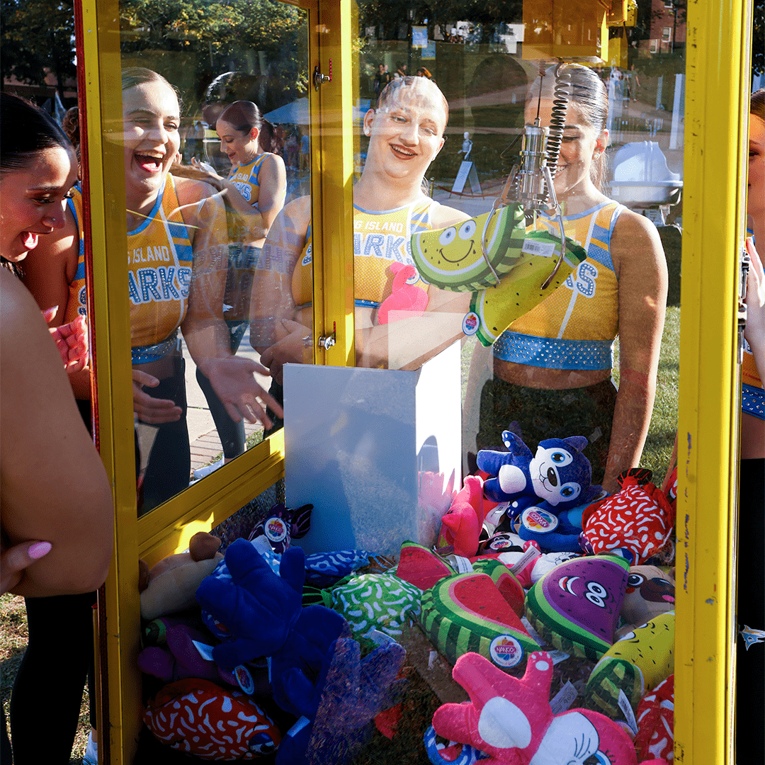 Claw Machine with personalized prizes