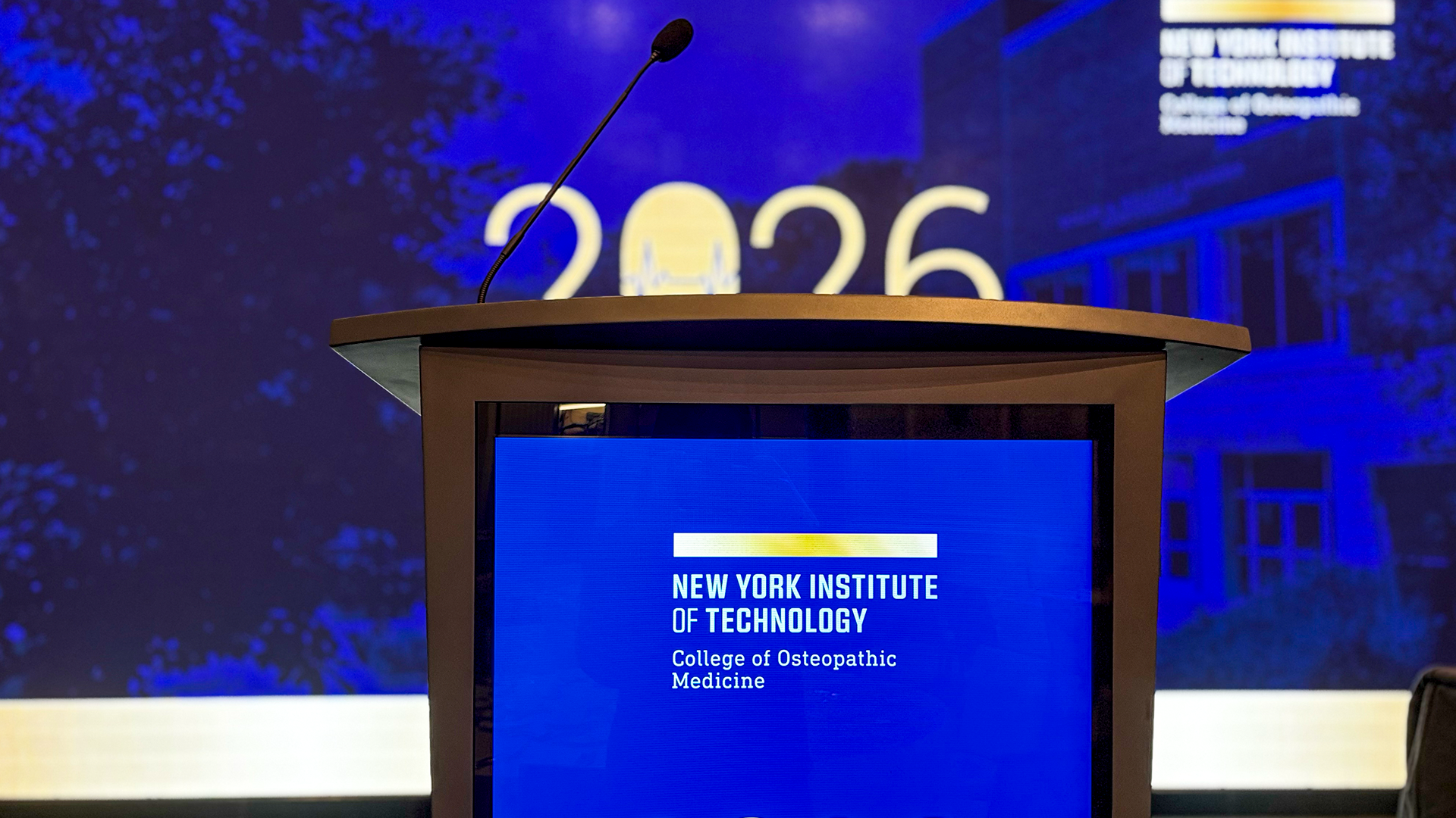 Digital Posters vs. Video Walls: Which Display Option Is Best for Your Event?