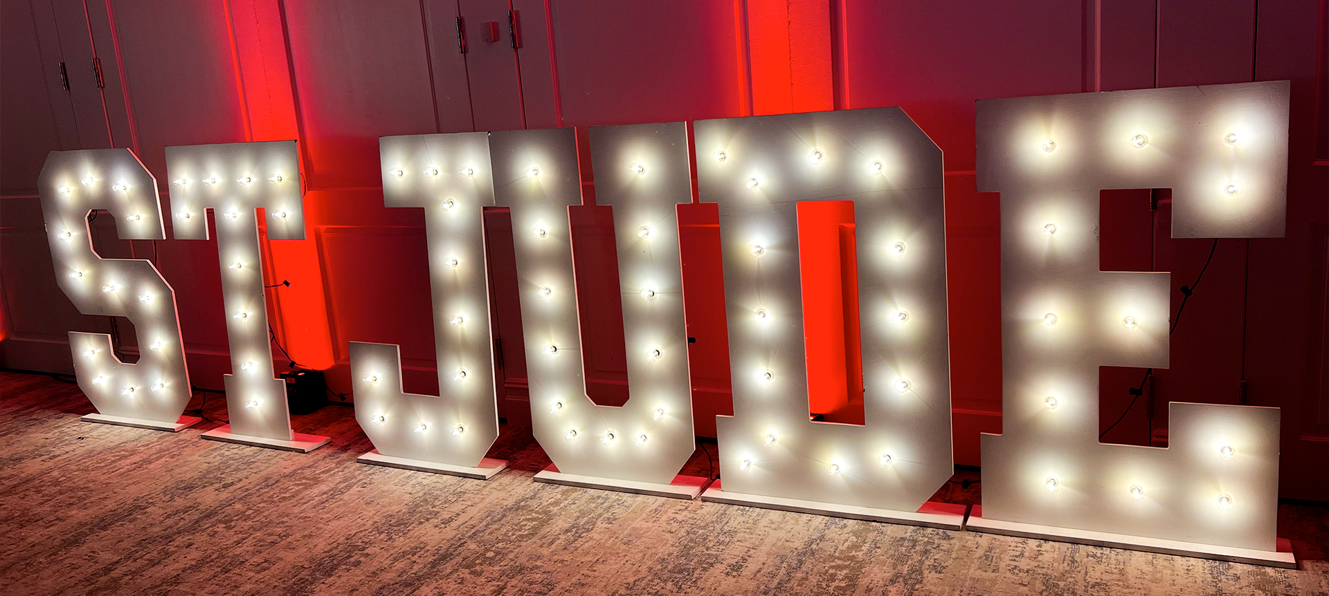 Custom Light-Up Marquee Letters