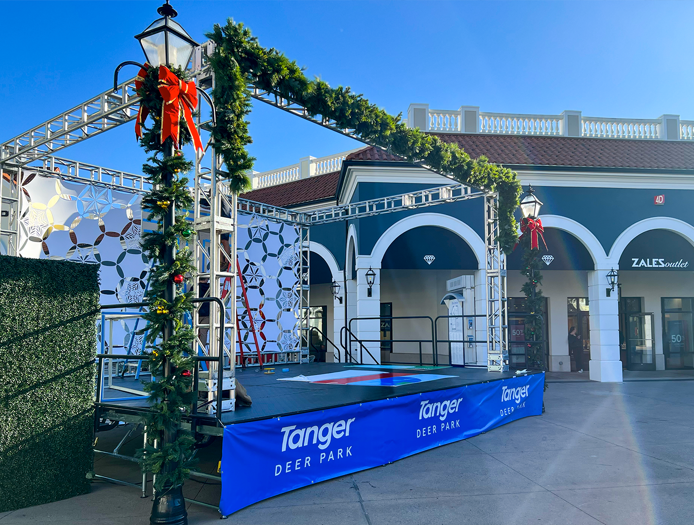 Tanger Outlets Christmas Performance Stage