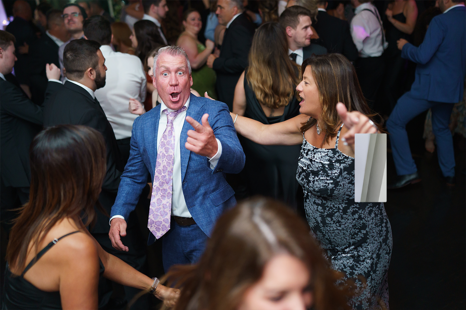 wedding guests dancing