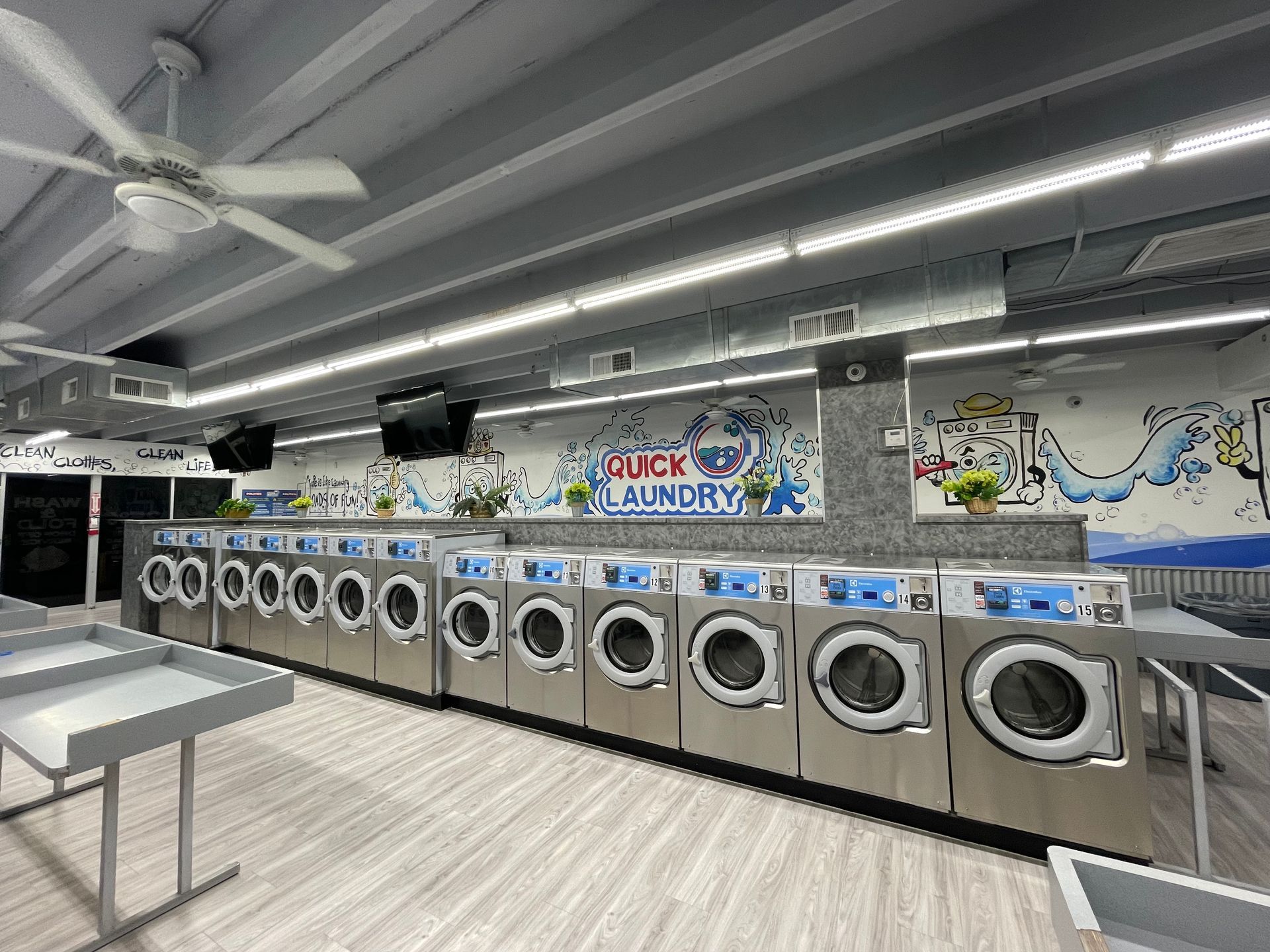 Clean SelfService Laundromat Near You Phoenix, AZ
