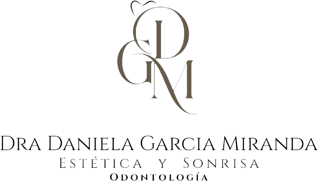 Logotipo de la Dra. Daniela García Odontología Estética y Sonrisa