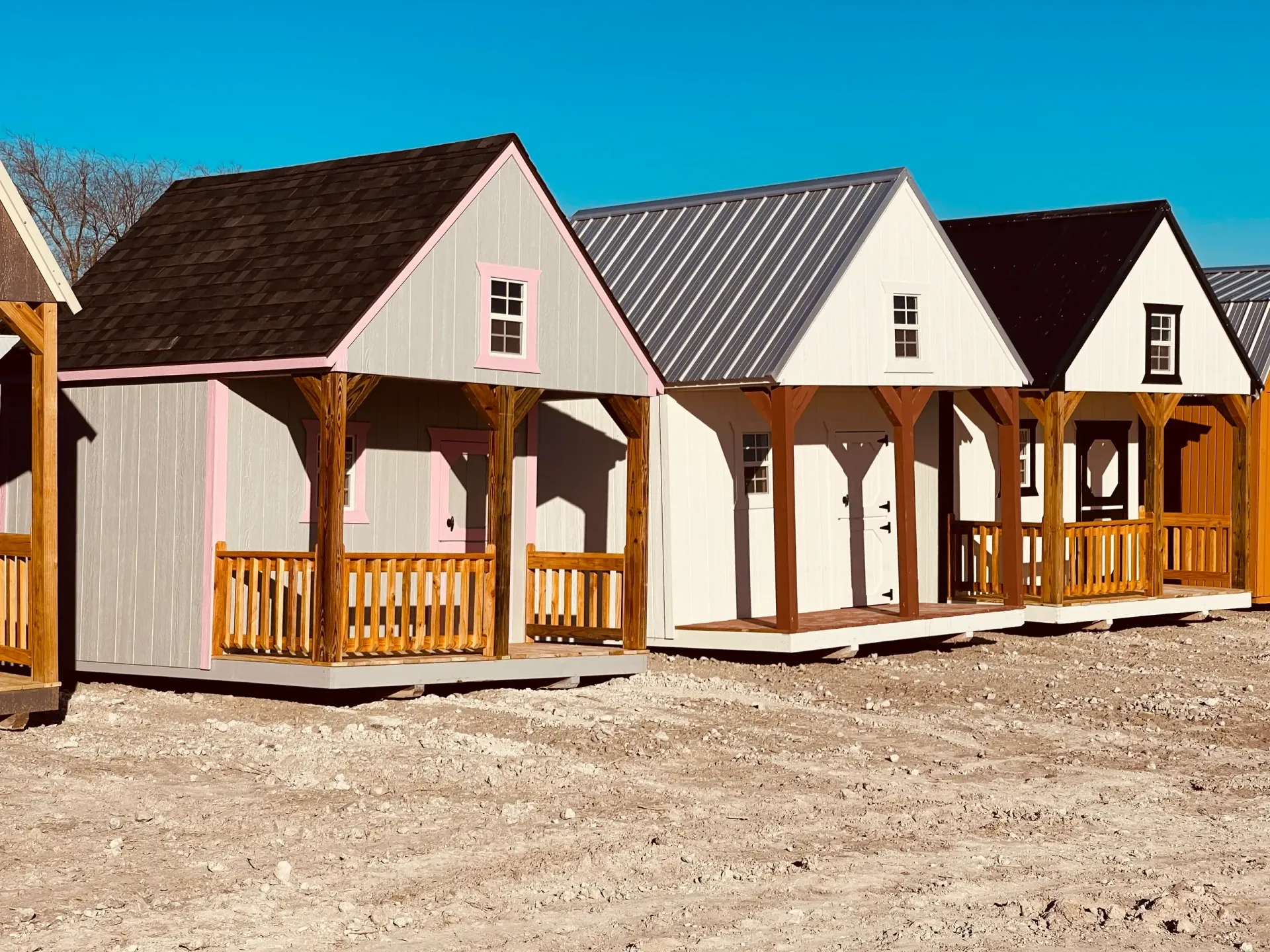 mini homes with porches
