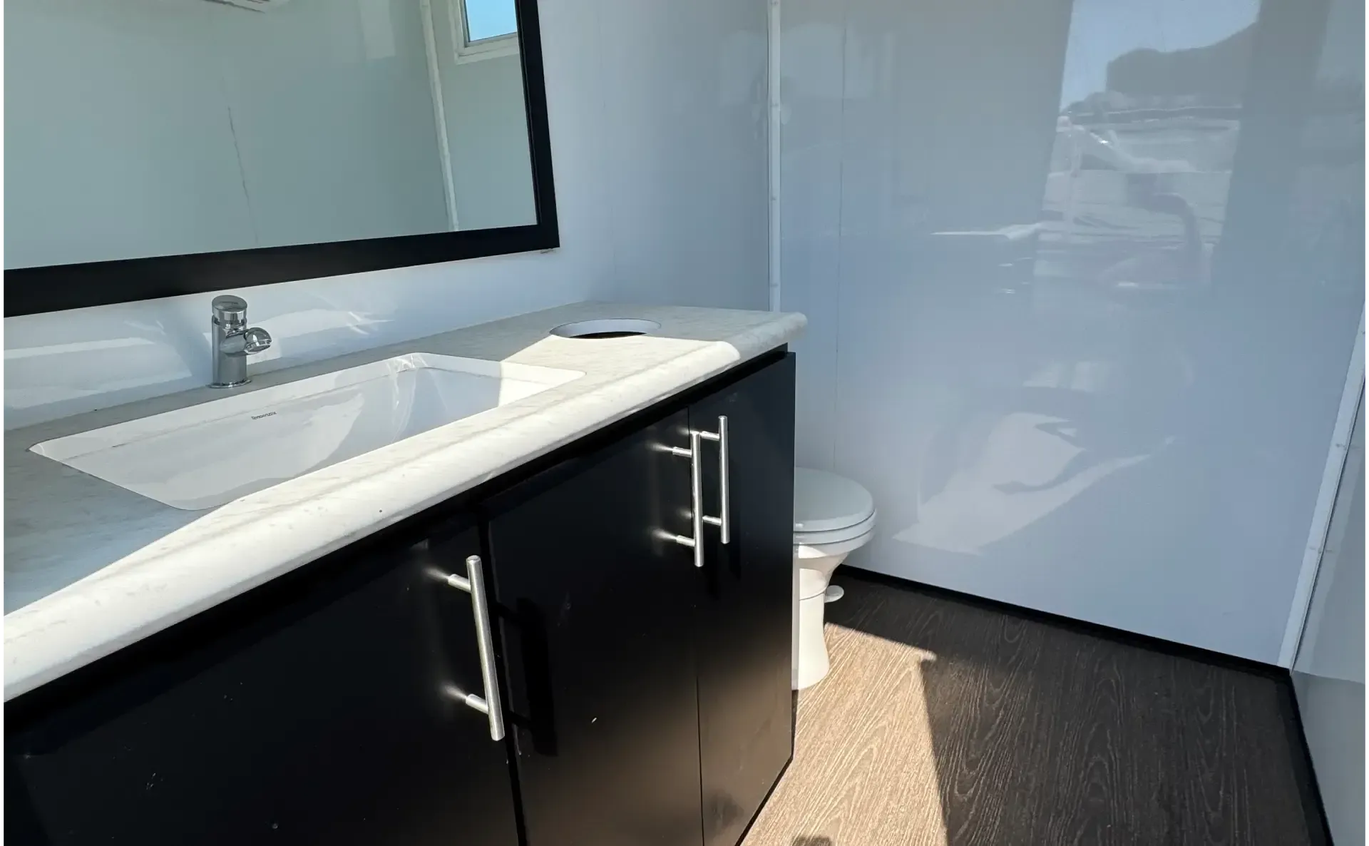 basty+mobile+bathrooms+gallery+06