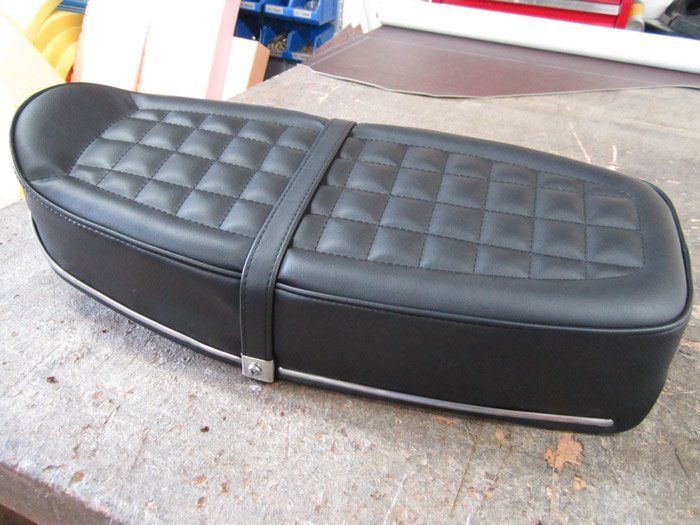 black bumble texture seat