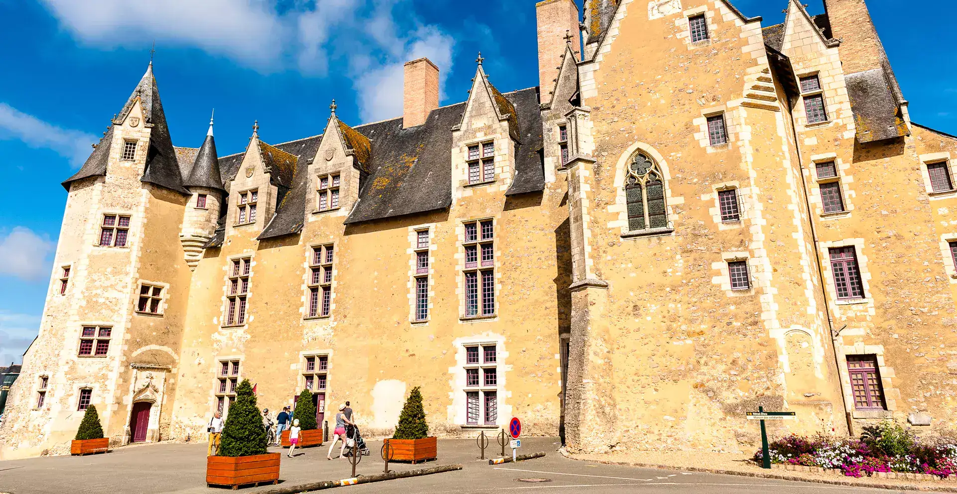 Vue du Château de Baugé.