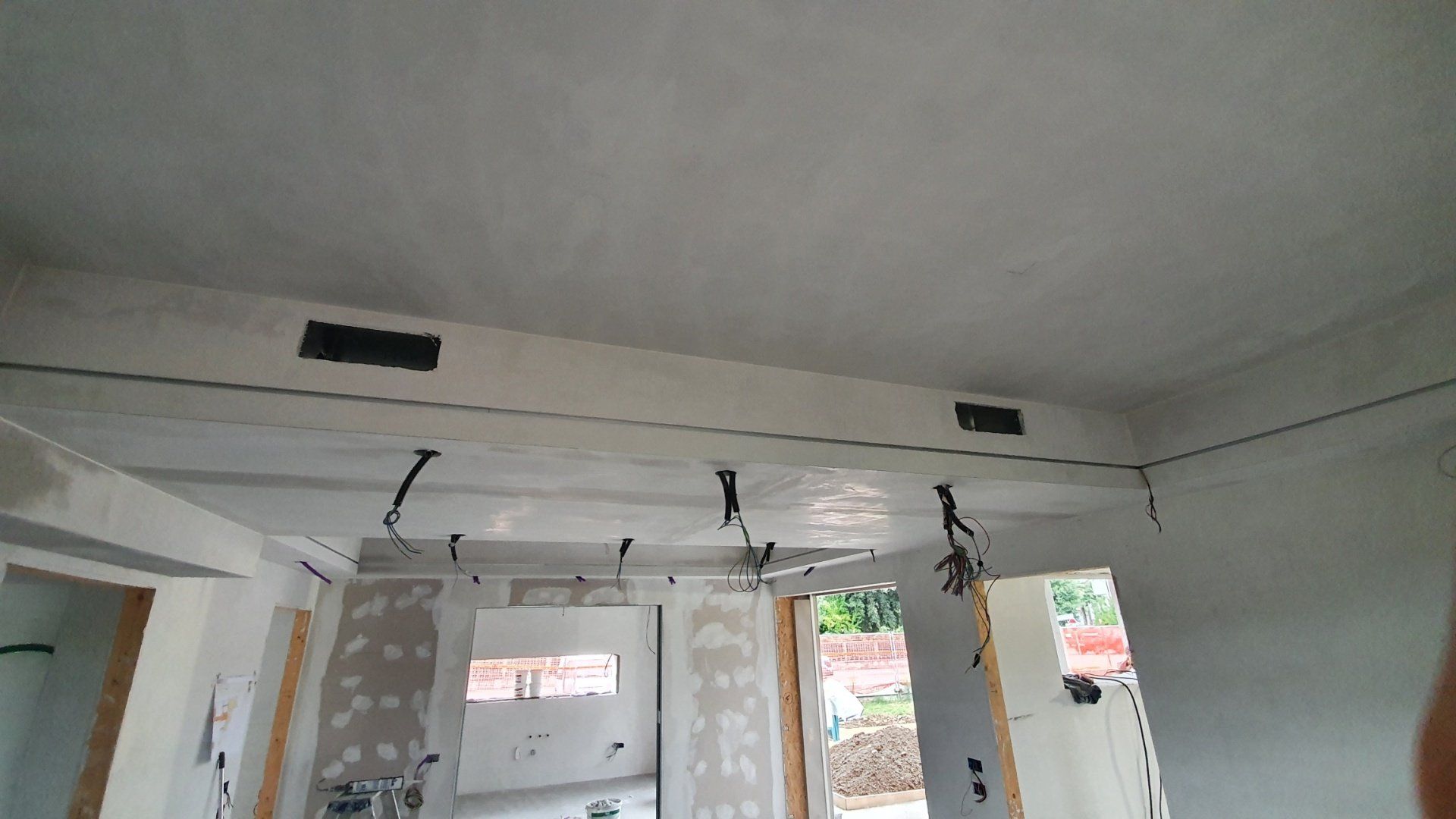 ambiente interno con rivestimenti in cartongesso a Bergamo