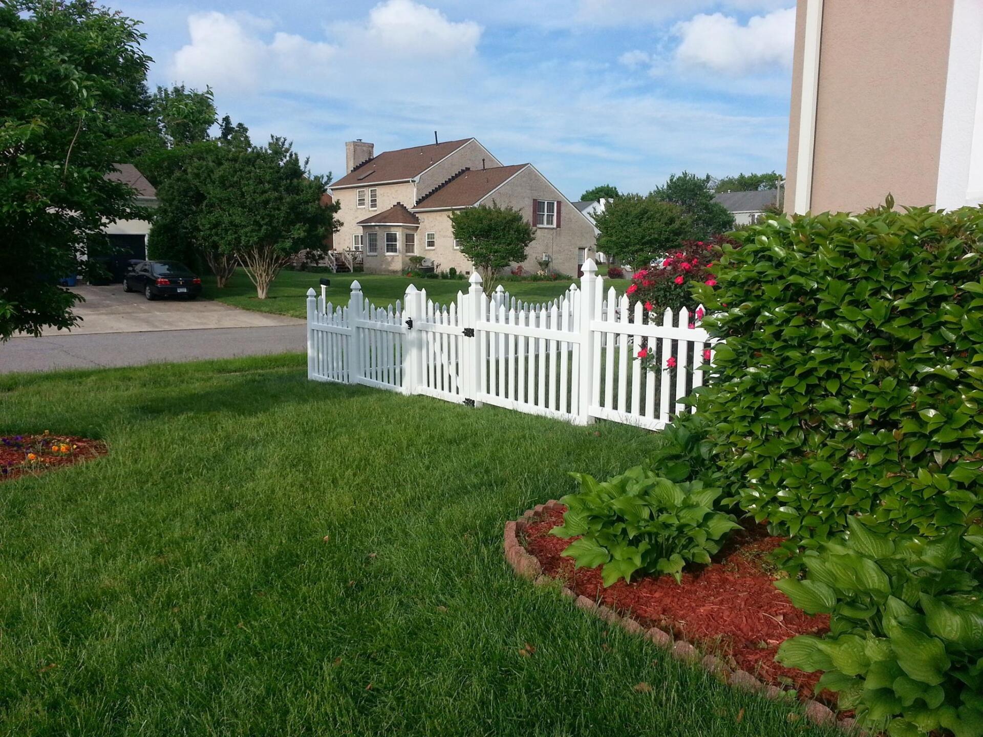 Custom Vinyl Fencing Vinyl Fence Installation Virginia