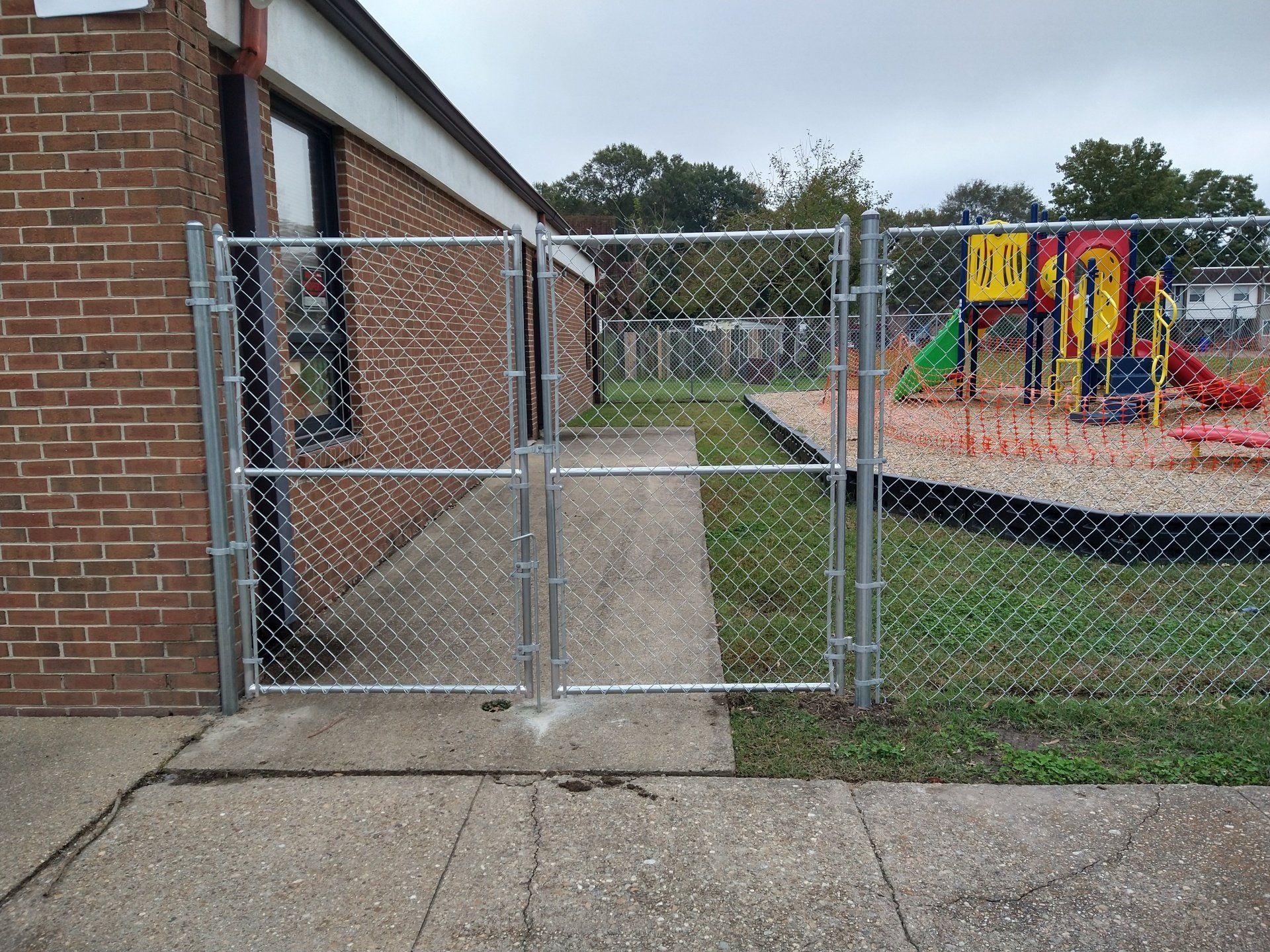 Custom Chain Link Fencing Chain Link Fence Installation