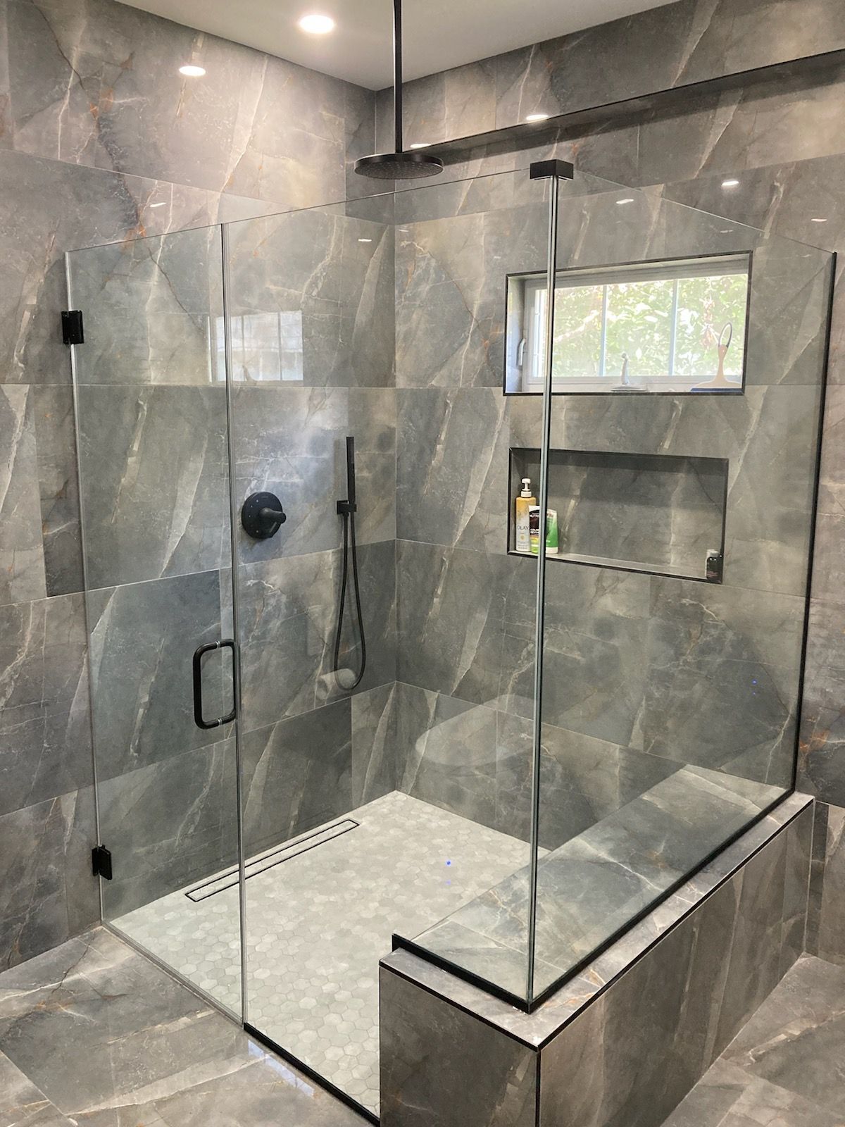 frameless shower door with return and knee wall